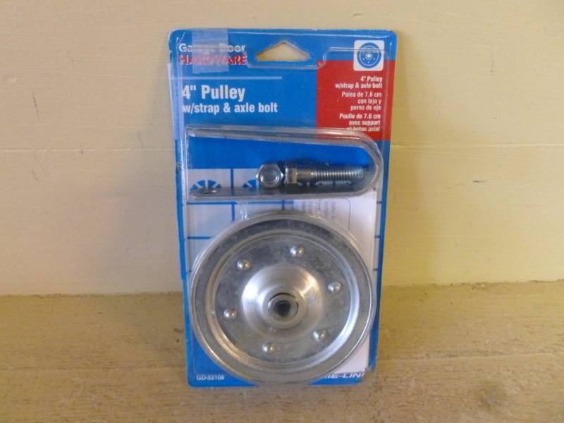 lot 593 image: New Garage Door Items