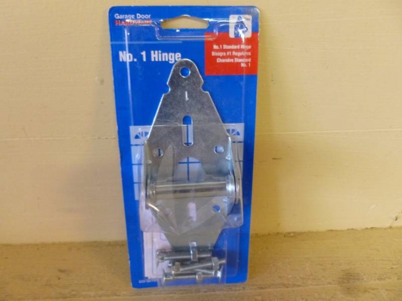 lot 595 image: New Garage Door Items