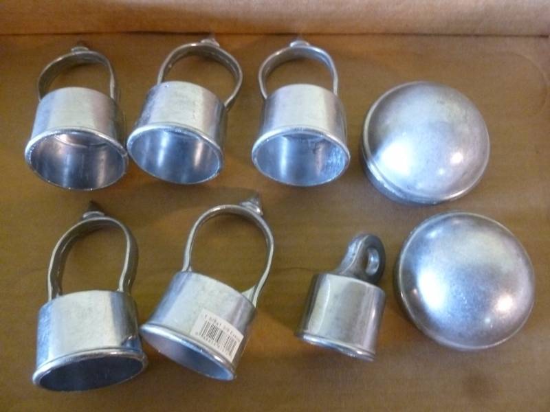 lot 607 image: New Chain Link Fence Parts
