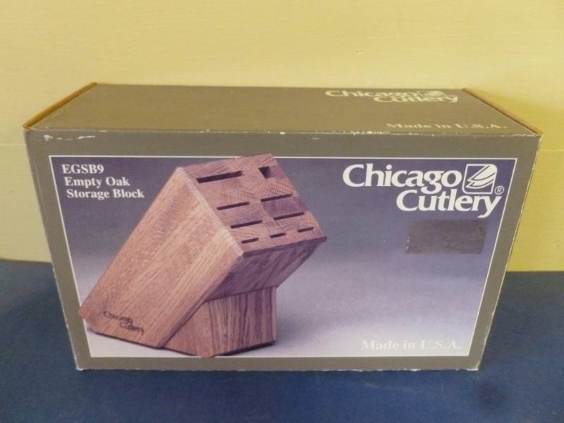 lot 650 image: New Knife Block