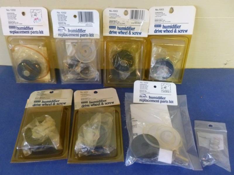 lot 672 image: New Bemis Humidifier Parts
