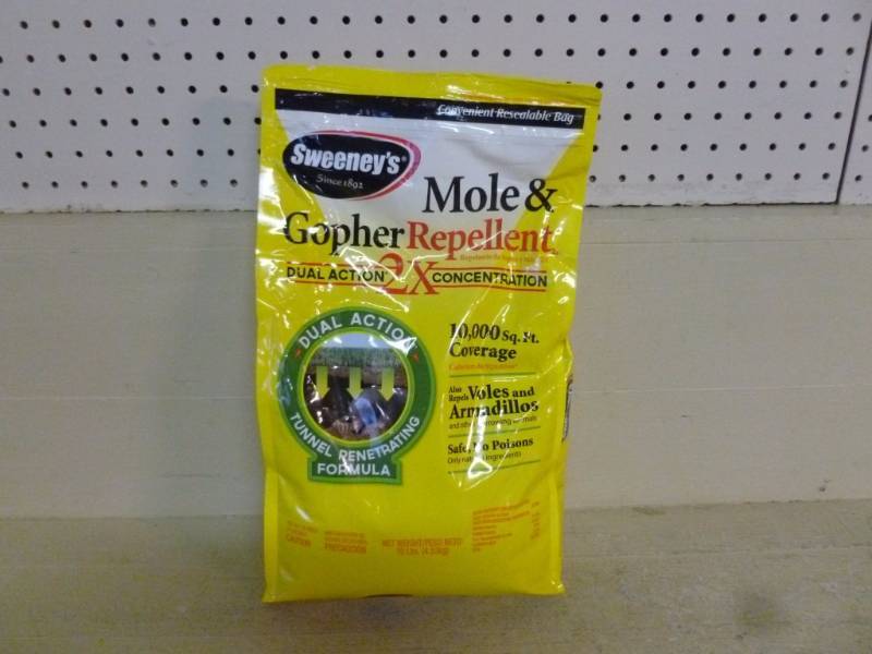 lot 709 image: New Mole & Gopher Repellent