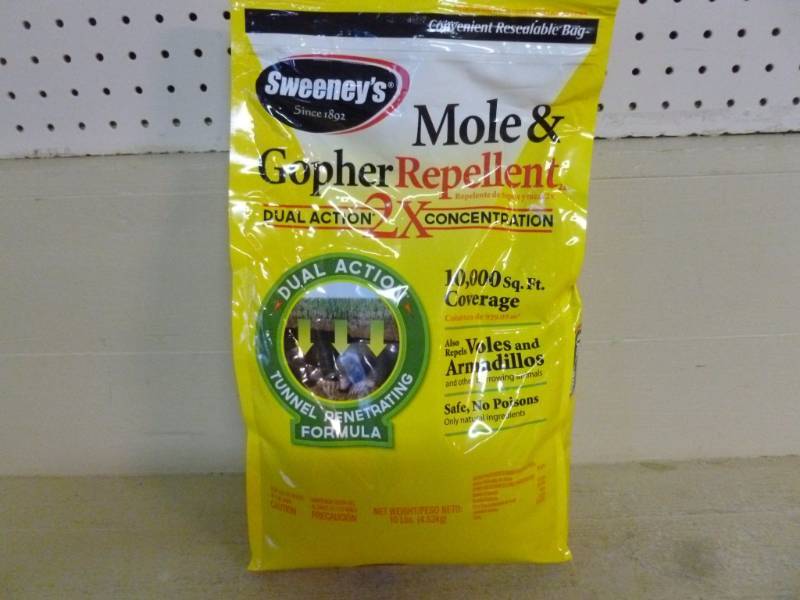 lot 711 image: New Mole & Gopher Repellent