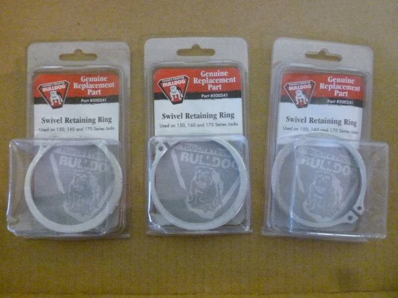 lot 746 image: New Bulldog Jack Items