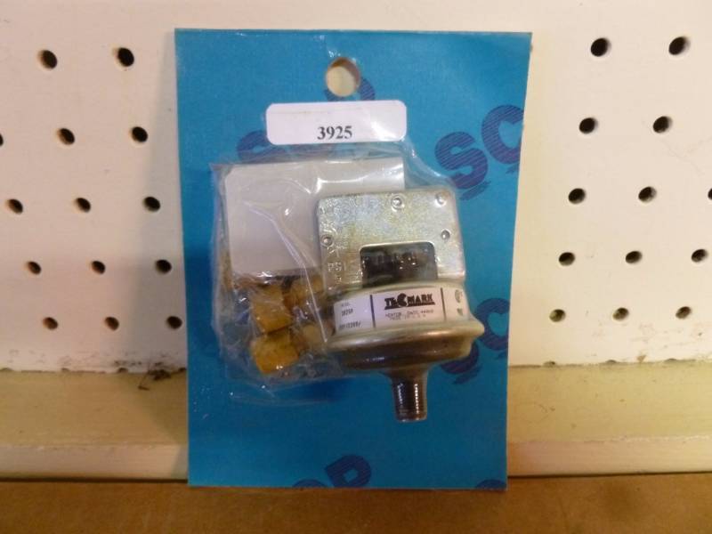 lot 787 image: New Pressure Switch