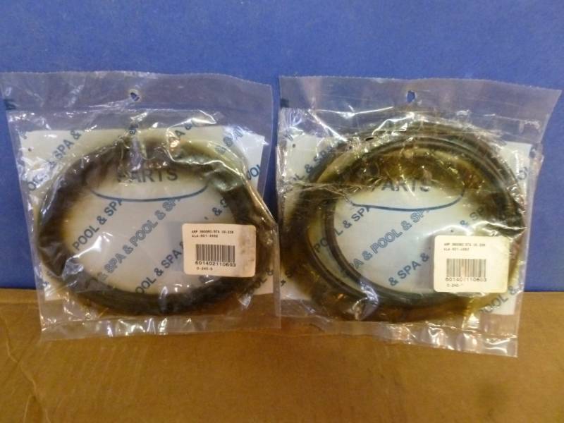 lot 807 image: New Pump Item