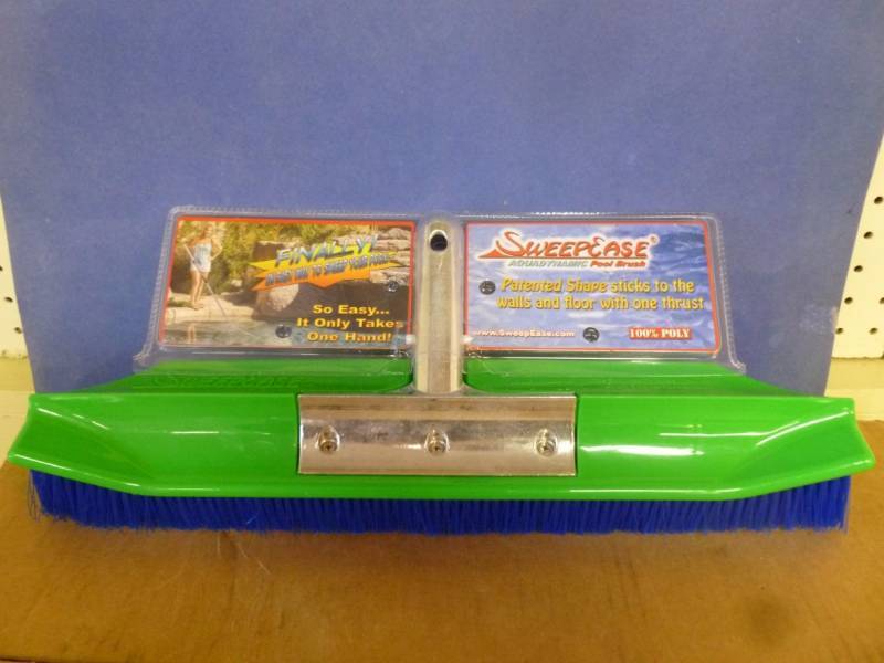 lot 828 image: New Pool Item