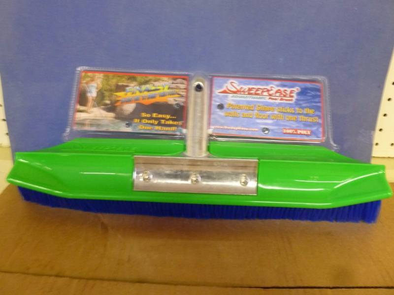 lot 833 image: New Pool Item