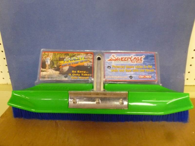 lot 834 image: New Pool Item