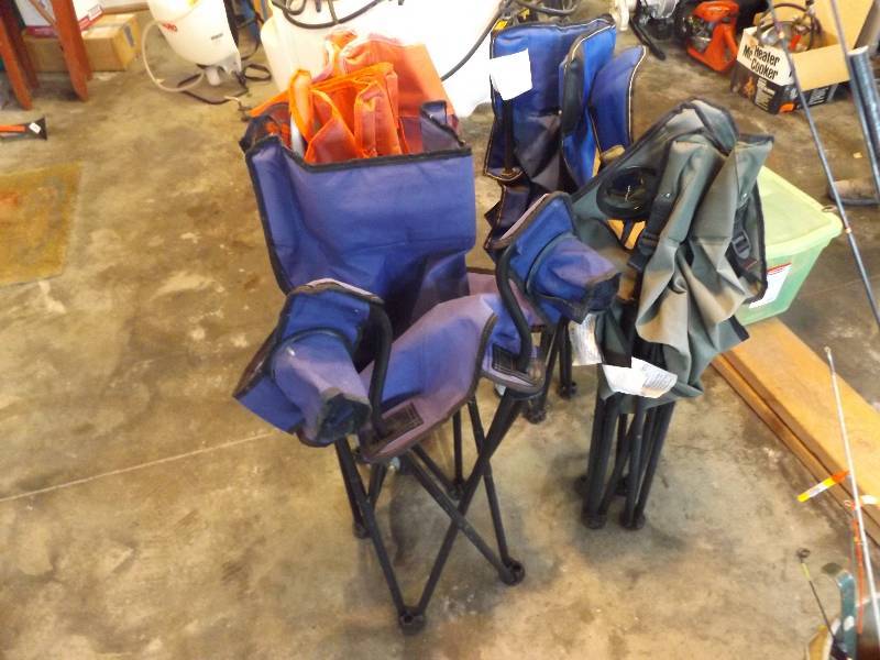 Folding lawn chairs