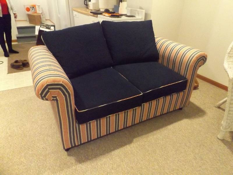 Love seat