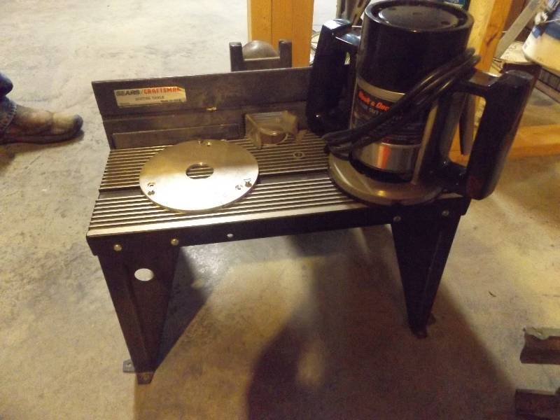 Router and table