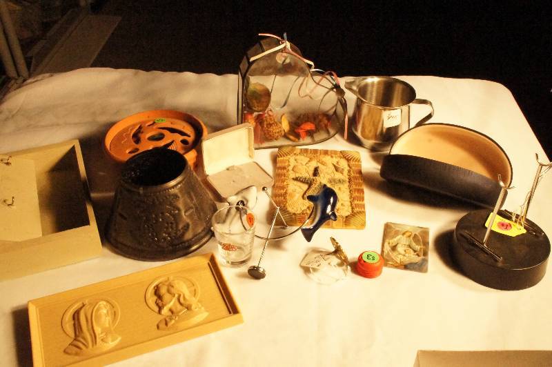 lot 420 image: Key box, decorative glass heart wall hanging, Christian picture, eye glass holder, and much miscellaneous.