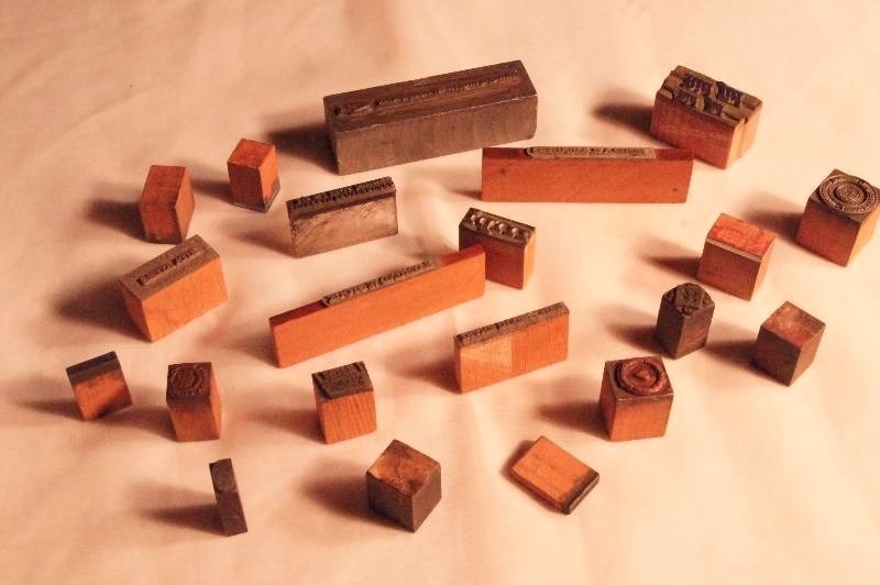 lot 427 image: Lot of Vintage Printers Press Blocks