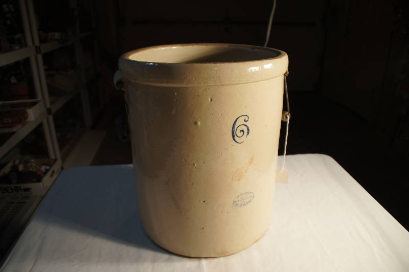 lot 571 image: 6 Gallon Red Wing Crock