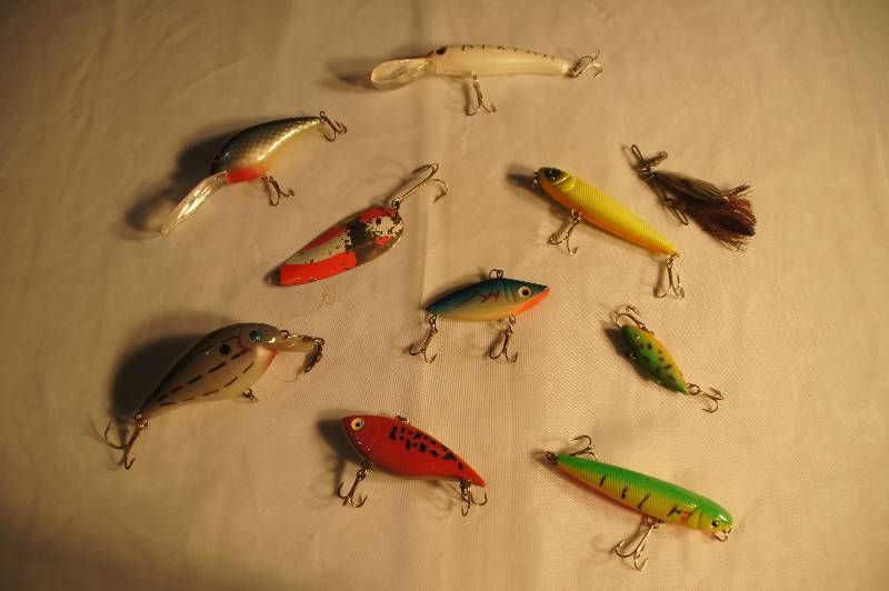 lot 572 image: Lot of 10 Fishing Lures
