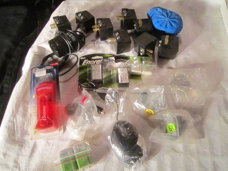 lot 627 image: LOT - Electronics, Stud Finder, Batteries, Mouse, Off Mosquito, Metal Brackets, ETC