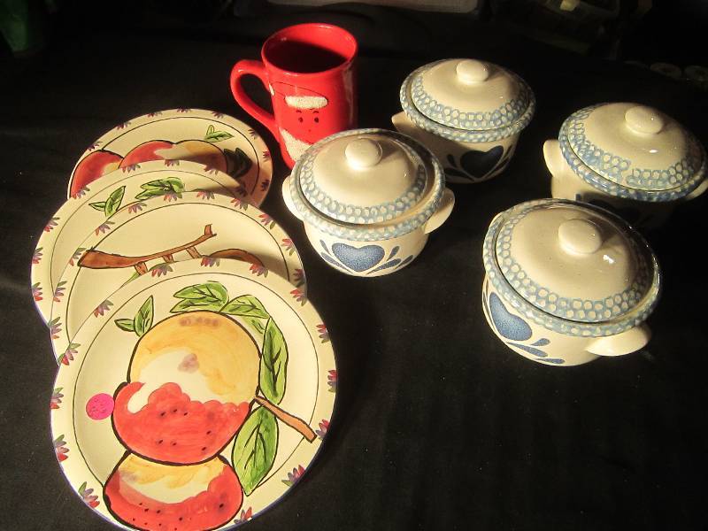 lot 643 image: LOT - Set of 4 Tika Plates, Set of 4 Covered Casserole Soup Bowls & Christmas Mug