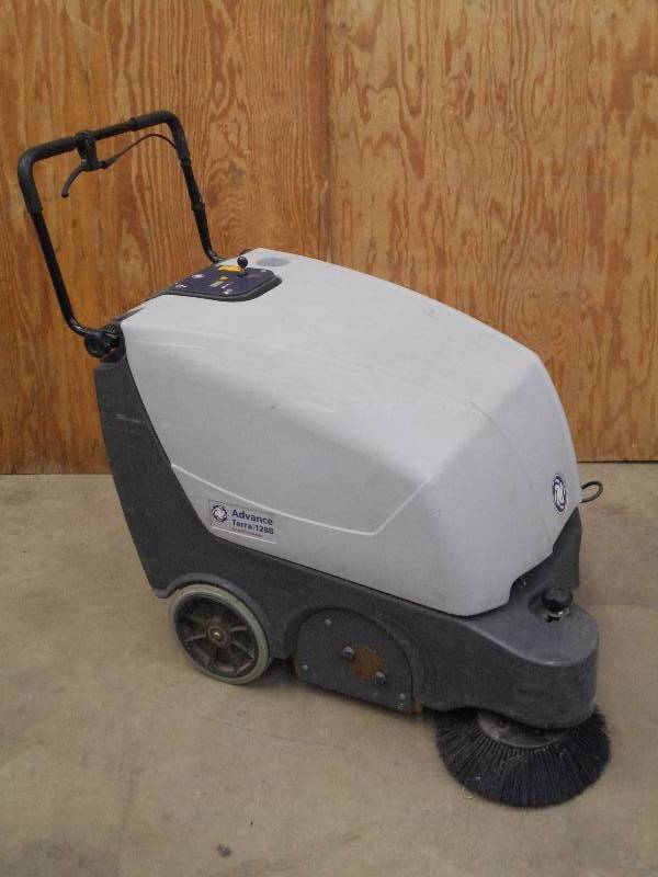 lot 6 image: Advance Terra 128B Floor Sweeper