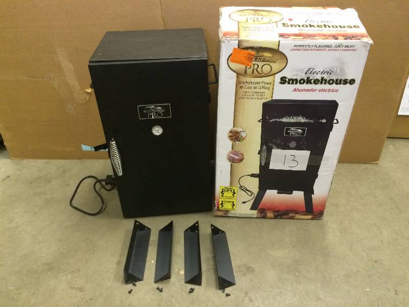 lot 13 image: Masterbuilt Pro Electric Smokehouse Used tested works