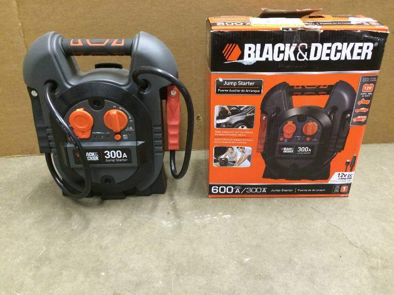 lot 23 image: Black and Decker Jump Starter