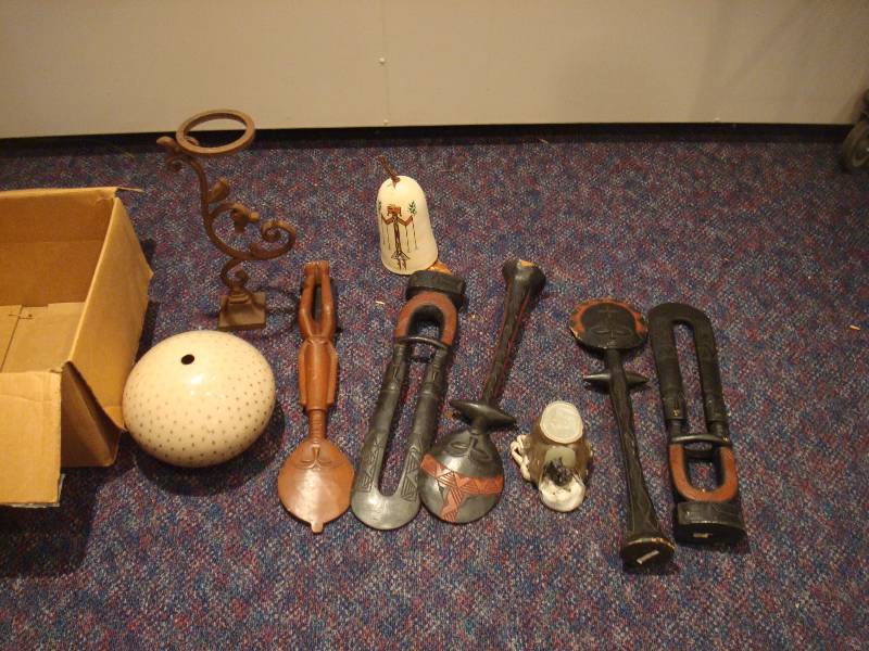 Box Filled With Decor Items, Some Wear To Ite...