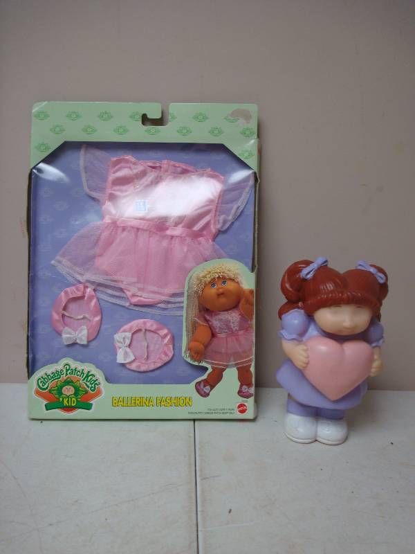 Cabbage Patch Kids Doll Clothes And Bank With...