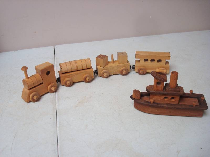 Lot Of Wood Kids Toys, Train, Ship...