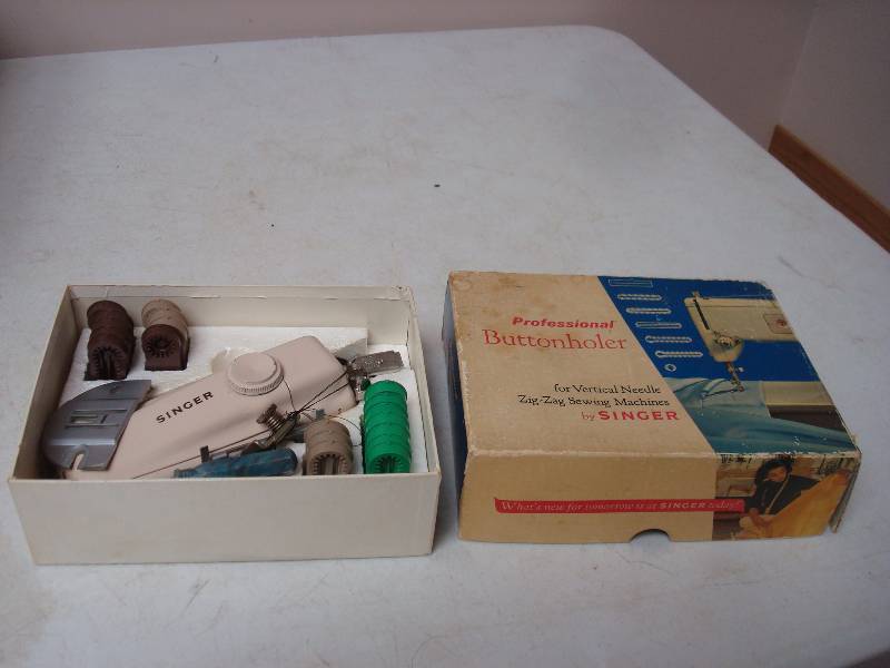 Singer Buttonholer, Untested...