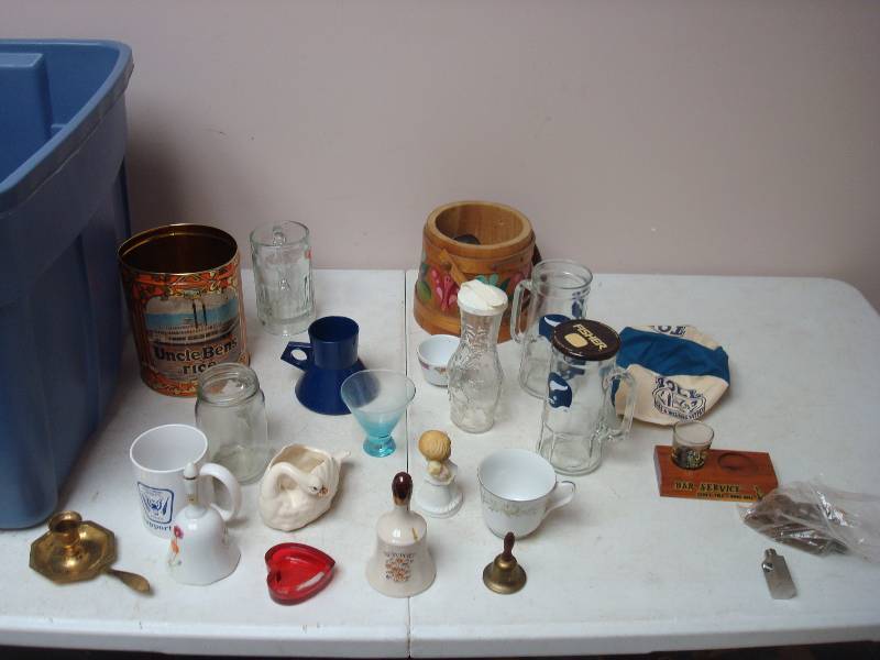 Mix Lot Bin, Vikings Glasses...