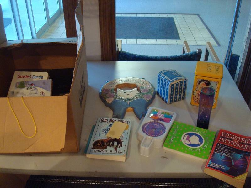 Mix Lot Box, Books, Cards...