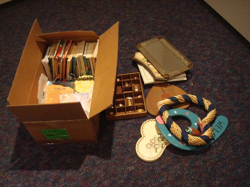 Mix Lot Box With Kids Books...