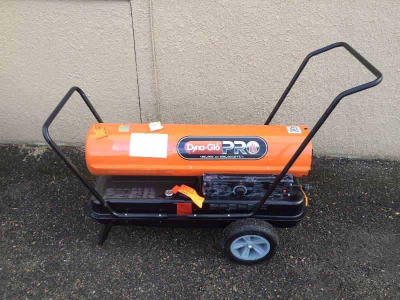 lot 2 image: Dyna-Glo Pro 180K or 220K BTU Forced-Air Kerosene Portable Heater