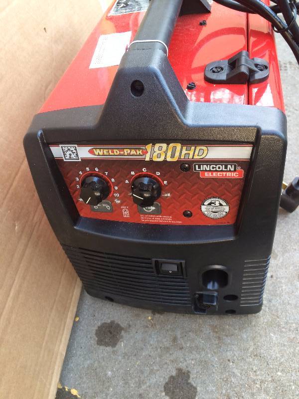 lot 8 image: Lincoln Electric Weld Pak 180 HD Wire Feed Welder missing hose and clamp-just the welder like nw