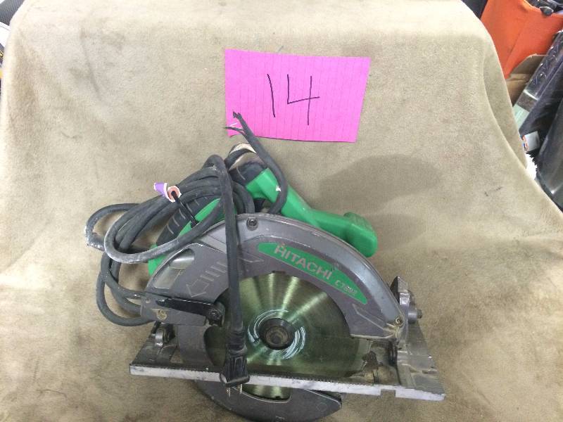 lot 14 image: Hitachi Saw Used - damaged cord tested works