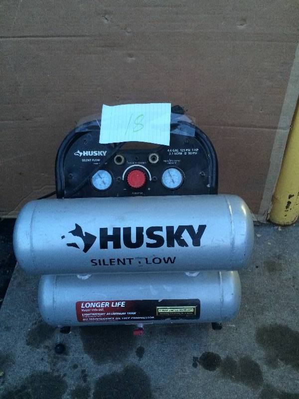 lot 18 image: Husky 4.6 Gal. Portable Electric Air Compressor Tested Works