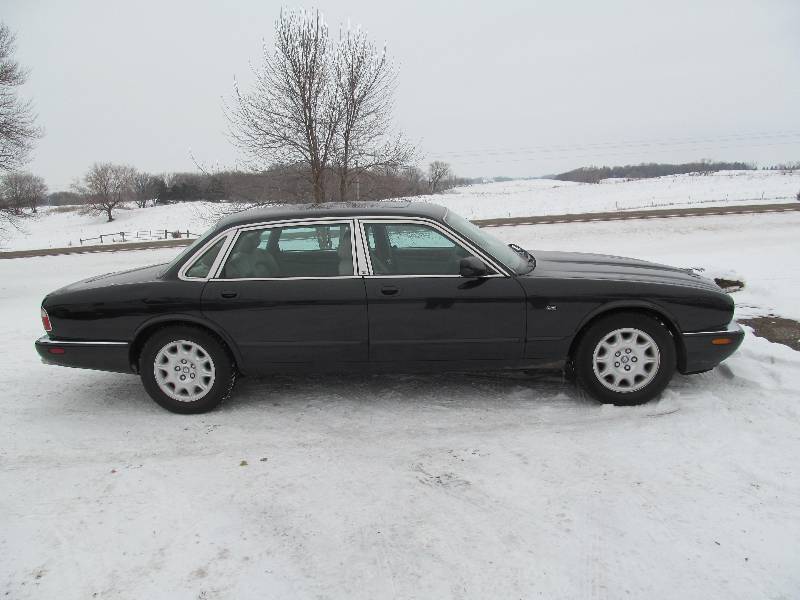 2000 Jaguar XJ8  L