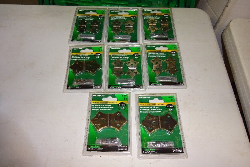 lot 79 image: 8 - 1 1116 Ornamental Hinges