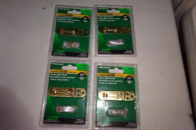 lot 81 image: 4 - 34 Hasp with hook