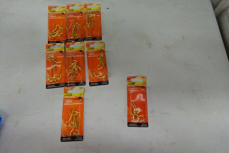 lot 115 image: 7 - 1 1116 ceiling hooks, 1 34 cup hooks