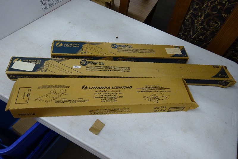lot 3 image: Lithonia Lighting