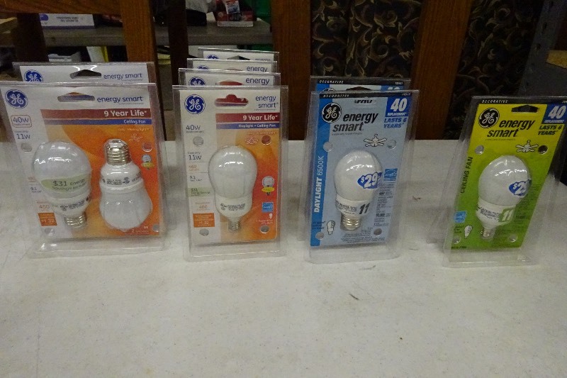 lot 6 image: 2 packages GE 40w bulbs, ge 3 packs 40 w bulb