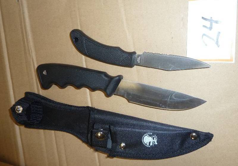 Hunting knife set with 2 knives and...