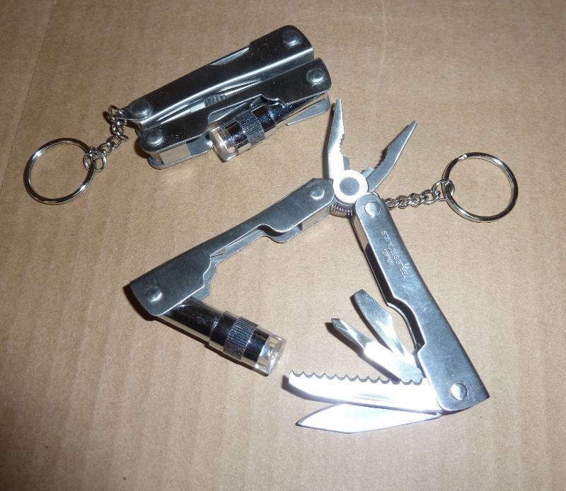 2 multi-tool knifeplier on keychai...