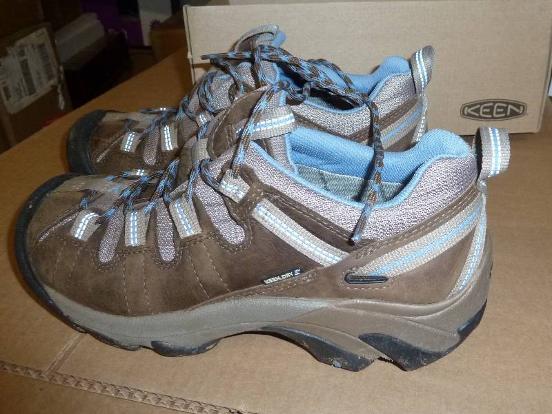 Keen hiking boots  Womens size 8.5 ...