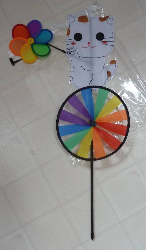 New Kitten yard whirlygig - wind sp...