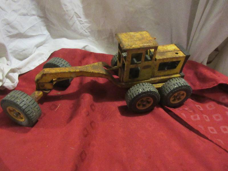 VINTAGE TONKA ROAD GRADER