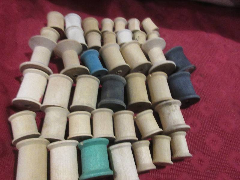 42 VINTAGE THREAD SPOOLS