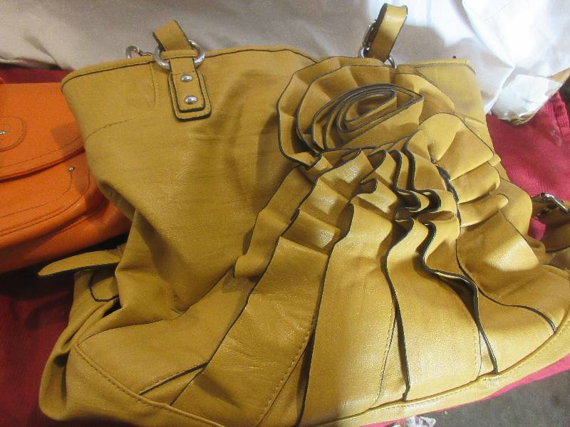 2 FASHION HAND BAGS