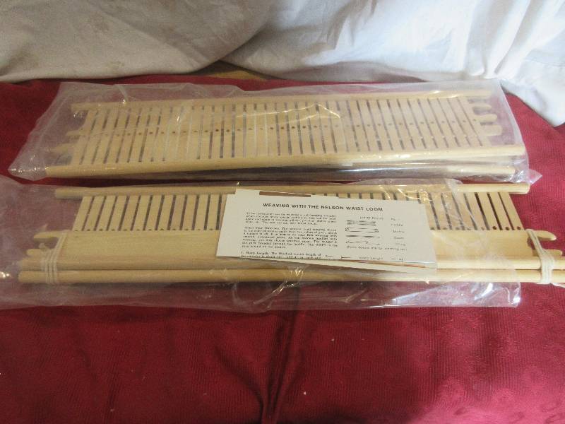 2 NELSON WAIST LOOMS